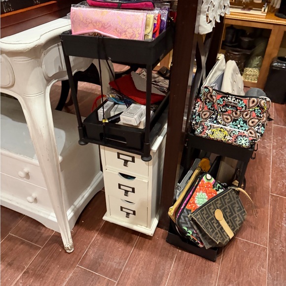 Assorted Jewelry Collection - Picture 10 of 14